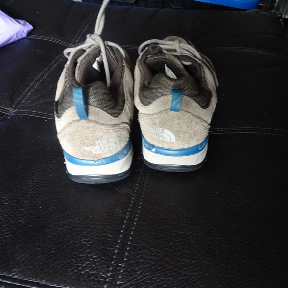 THE NORTH FACE RUNNERS VIBRAM  GREAT FOR HIKING - Picture 3 of 4